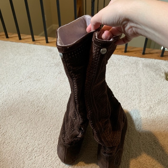 UGG boots - Picture 3 of 5